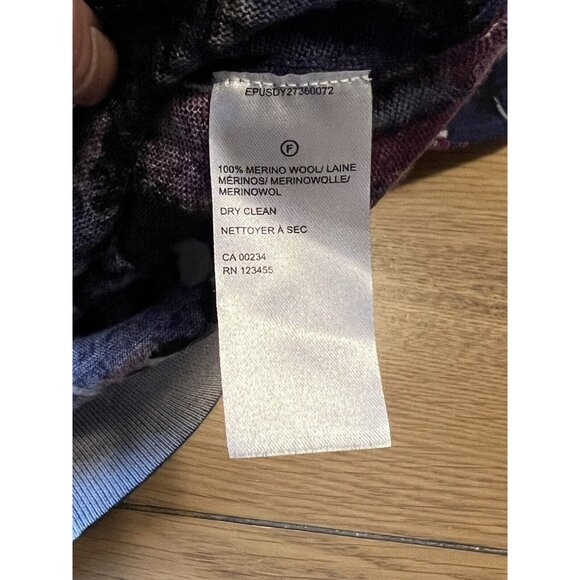 LORD & TAYLOR 100% Extra Fine Merino Wool Sweater Floral Size Medium Modern City - Picture 10 of 16